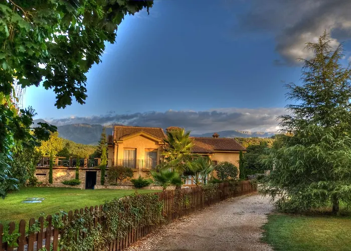 La Ermita De Llanos * Arenas de San Pedro